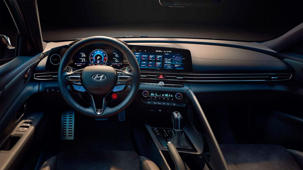 Hyundai представил флагманскую версию седана Elantra N 2022 года