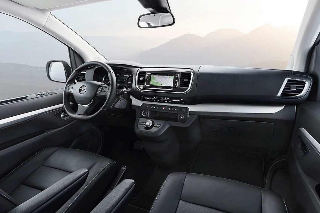Opel Vivaro 2020 - обзор нового фургона вернувшейся в Россию марки Opel