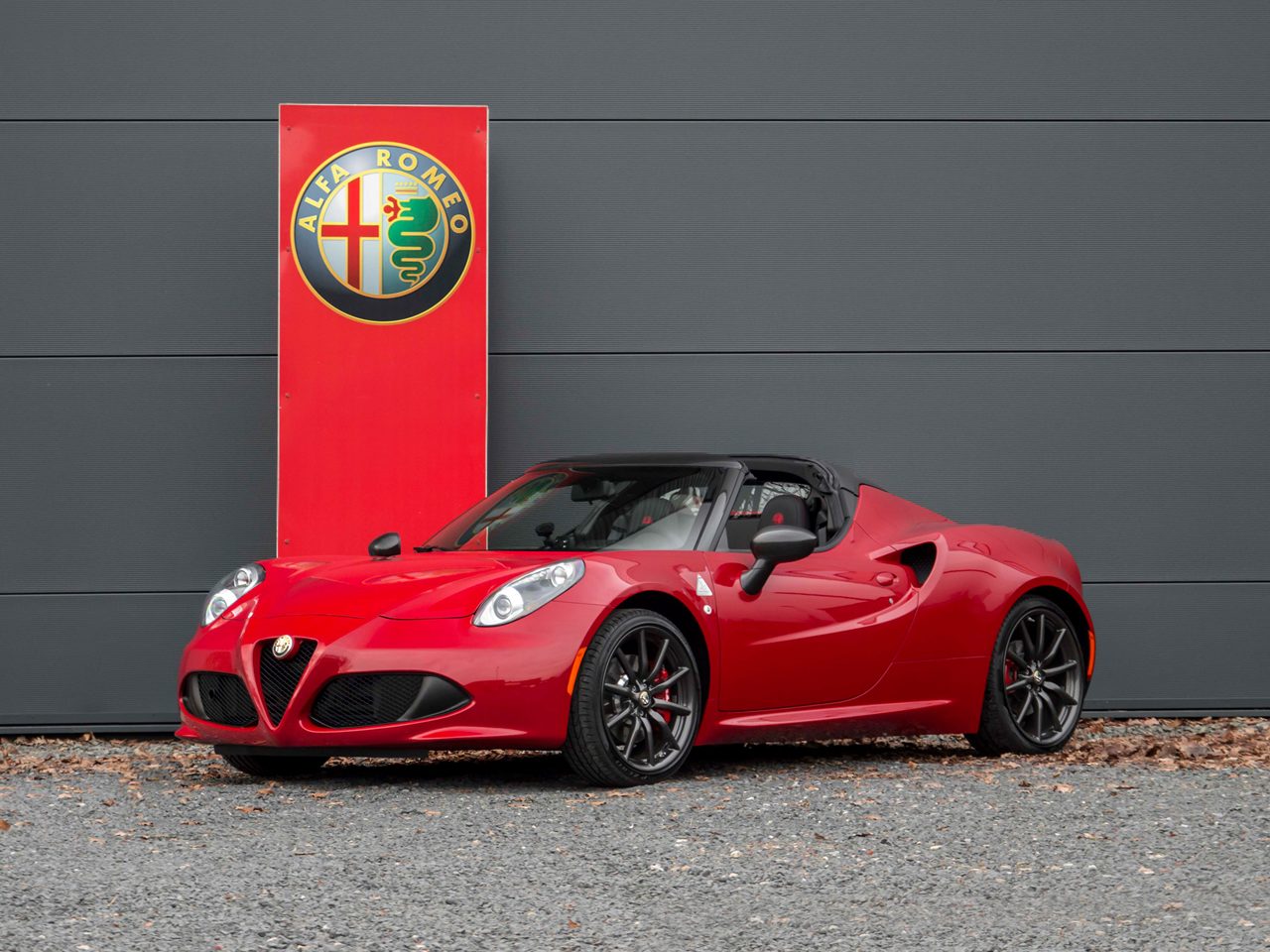 Cada alfa romeo купить. Alfa Romeo 4c. Alfa Romeo 4c Coupe. Купе Alfa Romeo 4c.. 1112 Alfa Romeo 4c.