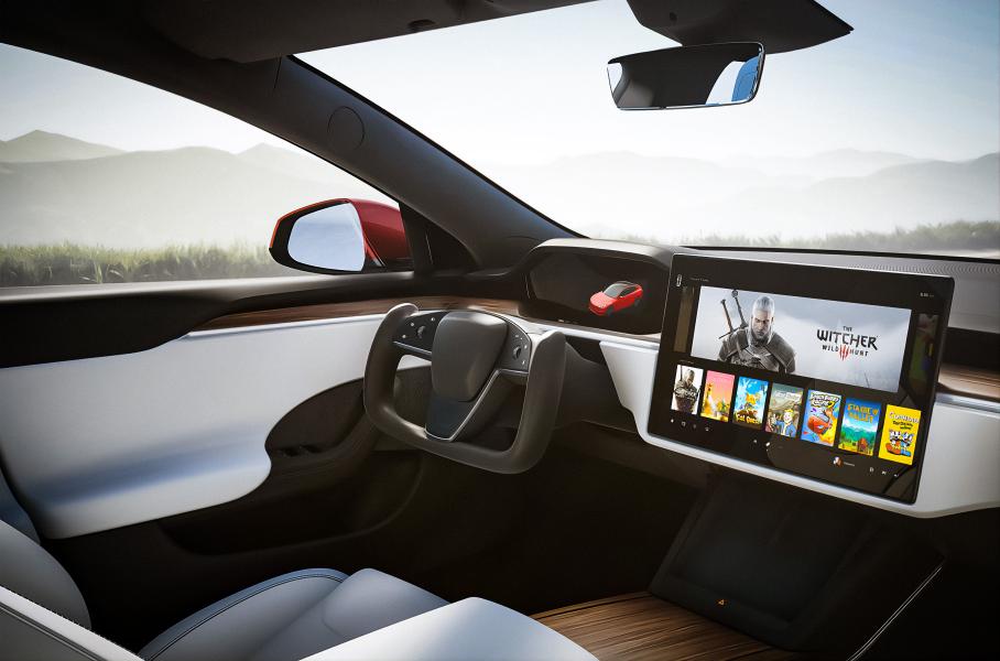 Компания Tesla презентовала 1034-сильный седан Model S и обновила Model X