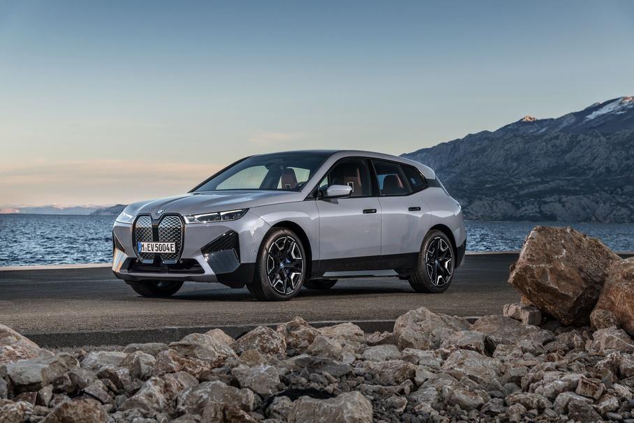 Новый электрокроссовер BMW iX оценили на рынке РФ от 8,5 млн рублей