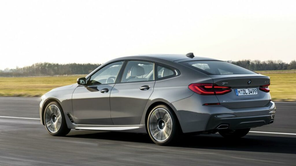 Объявлены российские цены на новый BMW 6-series GT
