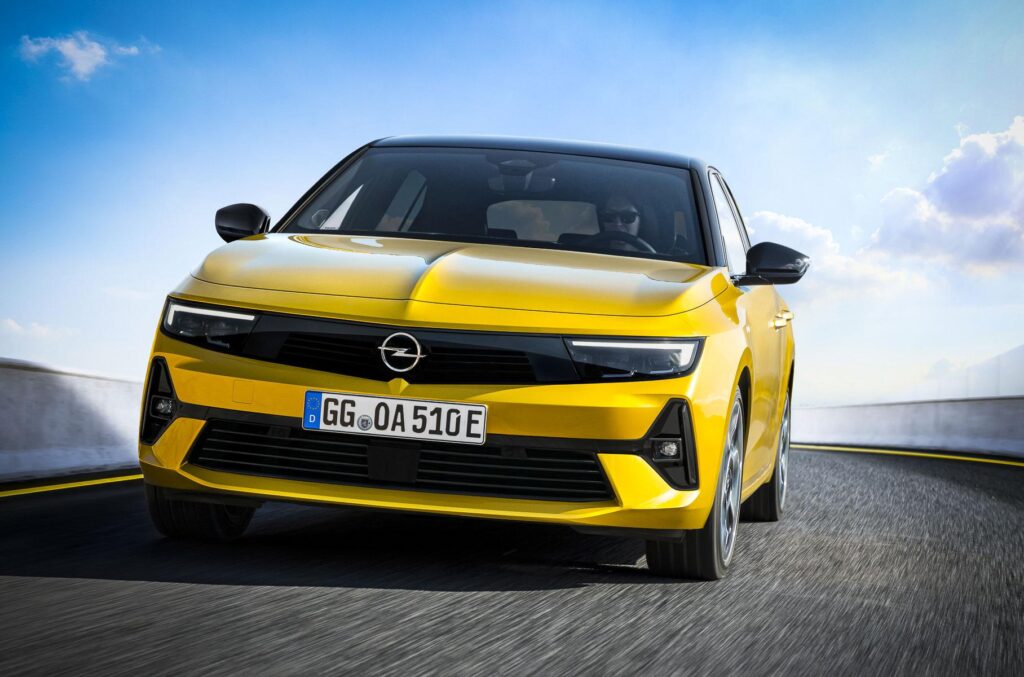 Компания Opel представила хэтчбек Opel Astra шестого поколения