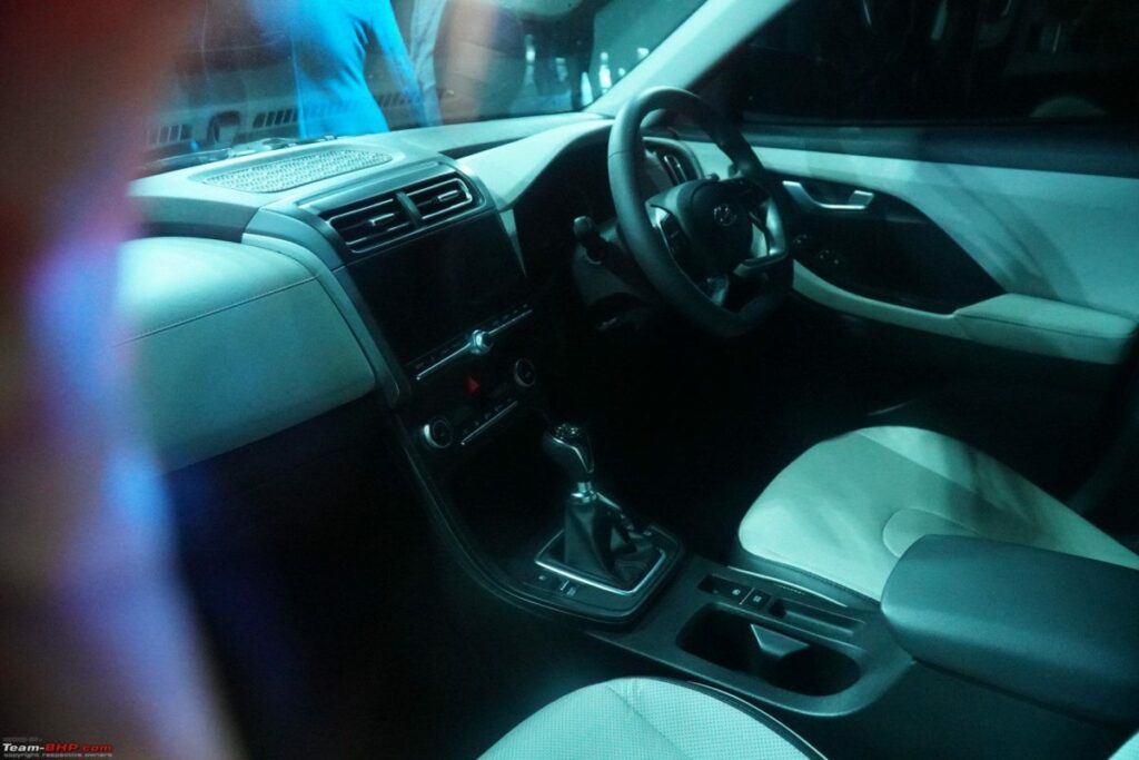 Интерьер нового поколения Hyundai Creta раскрыт фотошпионами