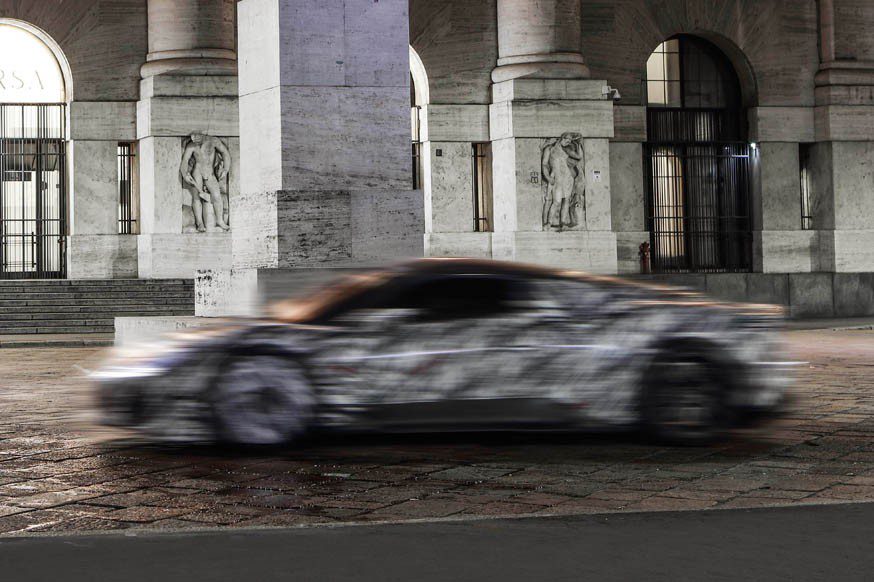 Maserati испугалась показывать новый суперкар MC20 даже онлайн