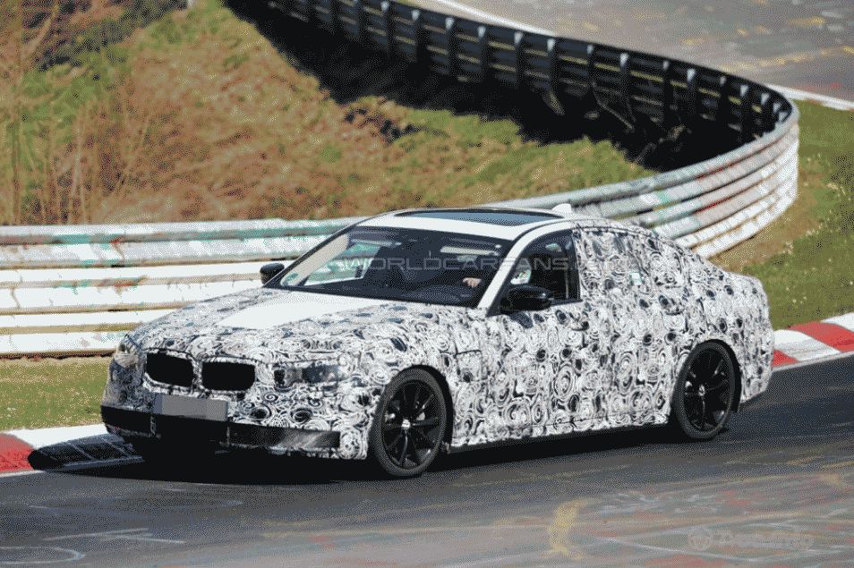 BMW 5-Series нового поколения проходит тестовые испытания на Нюрбургринге