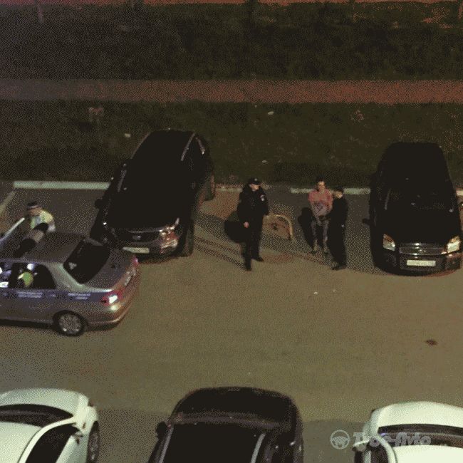 В Казани нетрезвый водитель ел протоколы сотрудников полиции