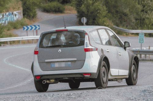 На тестах впервые замечен новый Renault Grand Scenic