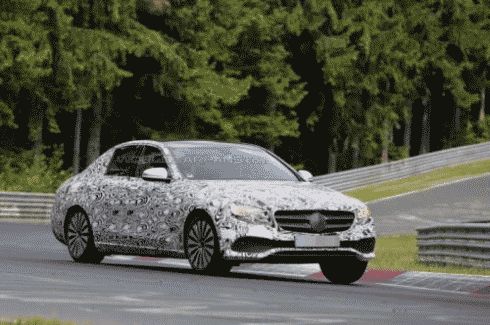 Фотографы «поймали» новый Mercedes E-Class (W213)