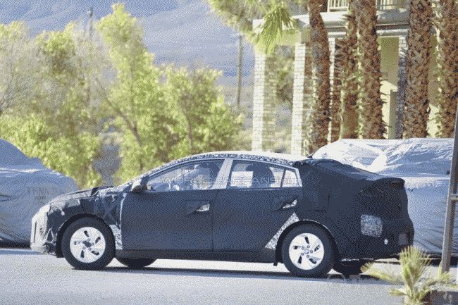 Hyundai в США тестирует соперника Toyota Prius
