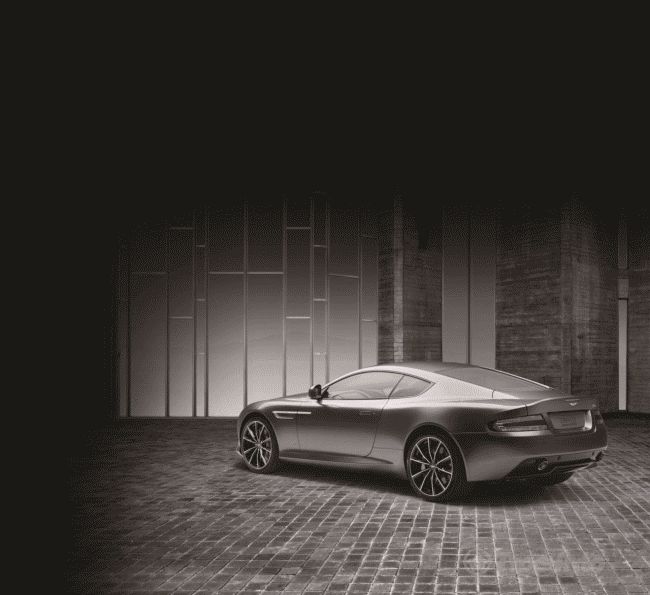 Aston Martin подготовил версию модели DB9, посвященную Бонду