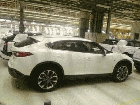 Внешность кроссовера Mazda CX-4 рассекречена на "живых" фото