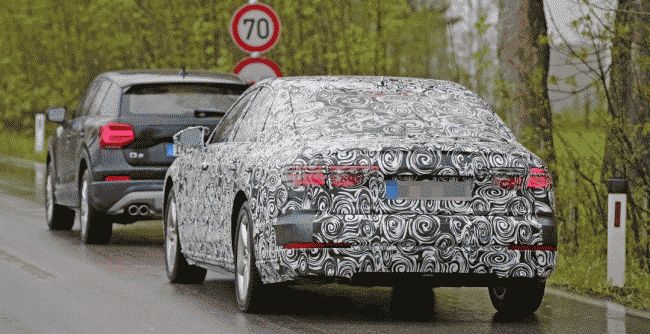 Новый Audi A8 впервые заметили на тестах в серийном кузове