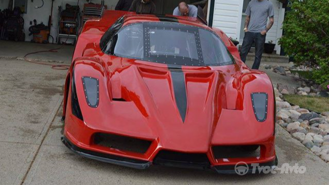 Канадец продал Corvette, чтобы купить реактивные двигатели для псевдо-Ferrari