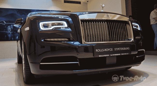 В Санкт-Петербурге презентовали новый роскошный Rolls-Royce Dawn