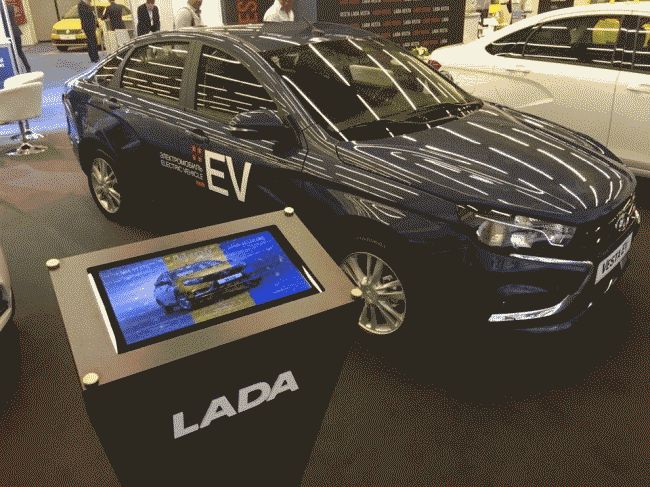 LADA продемонстрировала на МЕФТ-2016 три модификации Vesta 
