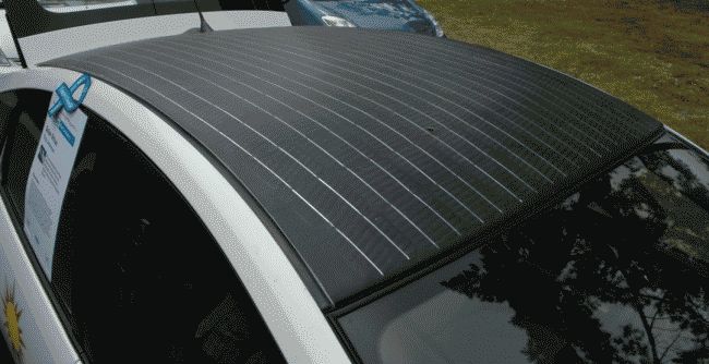 Будущие серийные автомобили Tesla будут оборудованы уникальными солнечными батареями 
