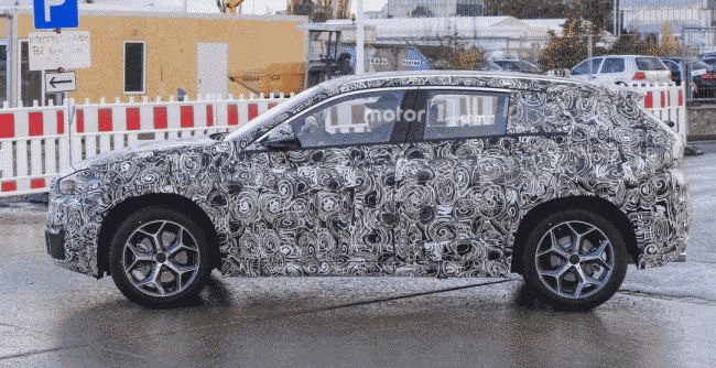 Прототип купеобразного BMW X2 замечен на дорогах