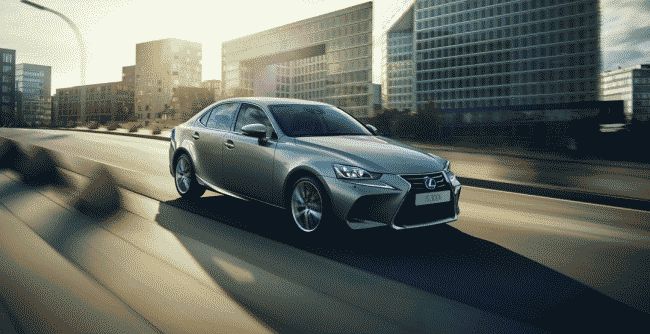 В Великобритании начат прием заказов на обновленный Lexus IS