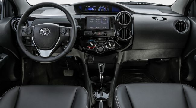 В Бразилии стали доступны новые хэтчбек и седан Toyota Etios 2018 