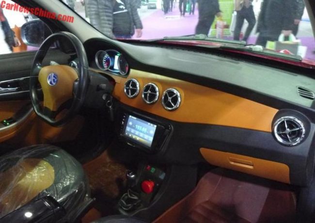 Китайцы выпустили поддельный «электрический Mercedes-Benz» за 3300 долларов