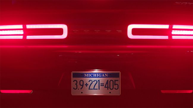 Chrysler представила новый тизер Dodge Challenger SRT Demon