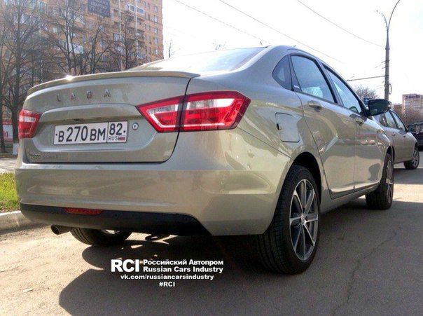 Lada Vesta Exclusive зашпионили на дорогах в Тольятти