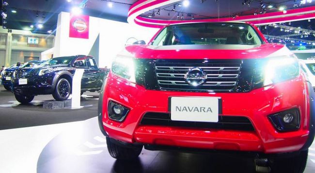 Nissan представил спецверсию версию пикапа Nissan Navara Black Edition