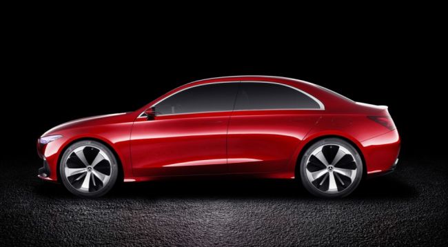 Mercedes-Benz показал прототип нового компактного седана A-Class‍
