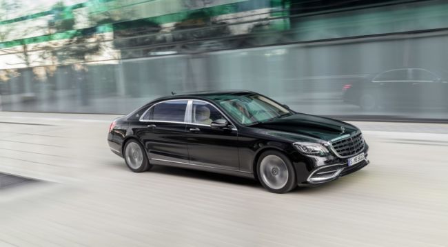 Mercedes-Benz представил обновлённый седан S-Class в Шанхае