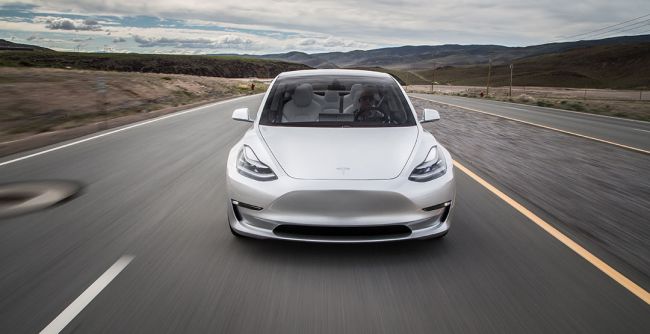 Tesla рассекретит недорогой электрокар Model 3 в июле 2017 года