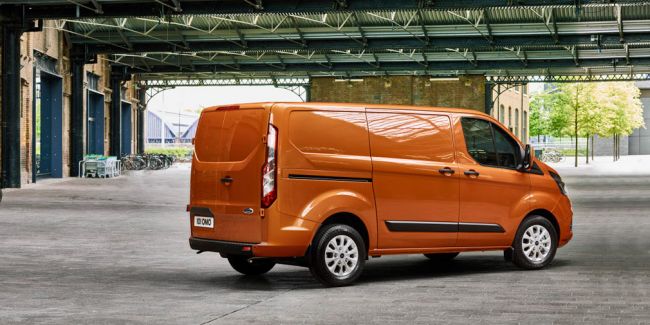 Новый фургон Ford Transit Custom в РФ появится в конце 2017 года