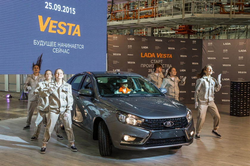 АвтоВАЗ отчитался о более 450 тыс. выпущенных LADA Vesta за 5 лет