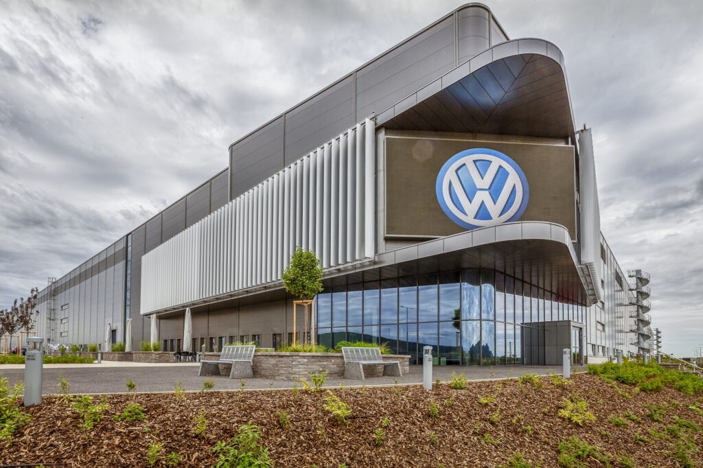 Volkswagen возобновил работу автозавода в Германии